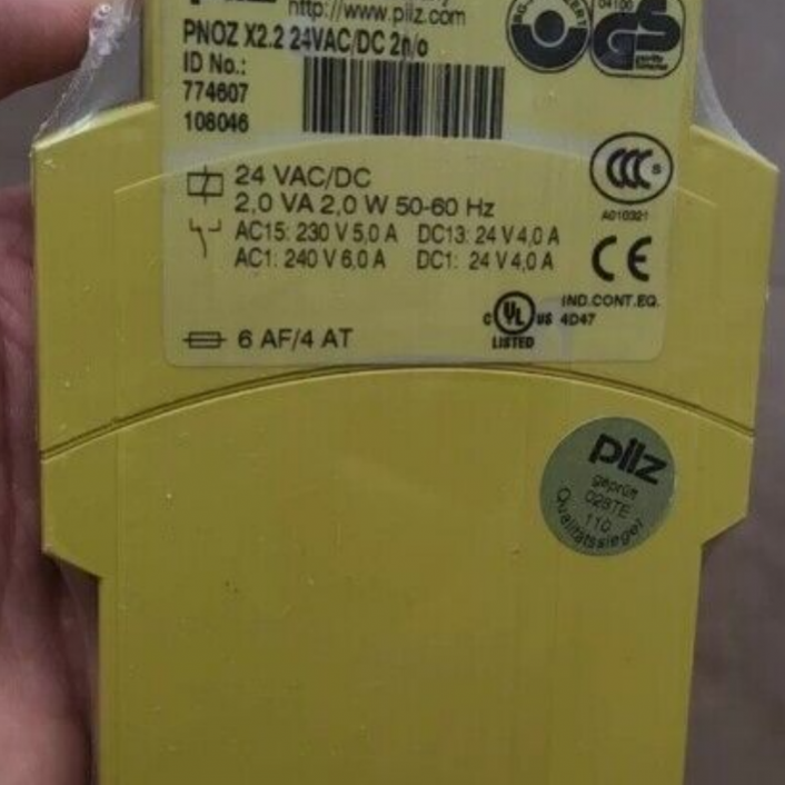 774607 PNOZ X1 X2 X2.1 X5 X7 PZE X4 X4P New original PILZ safety relay