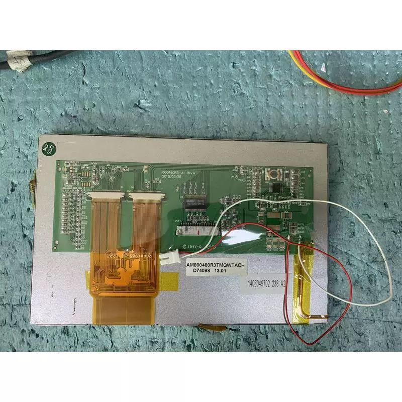 AM800480R3TMQWTACH Neuer LCD-Bildschirm Preiszugeständnisse Goldlieferant