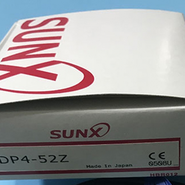 SUNX DP4-57 Pressure sensor