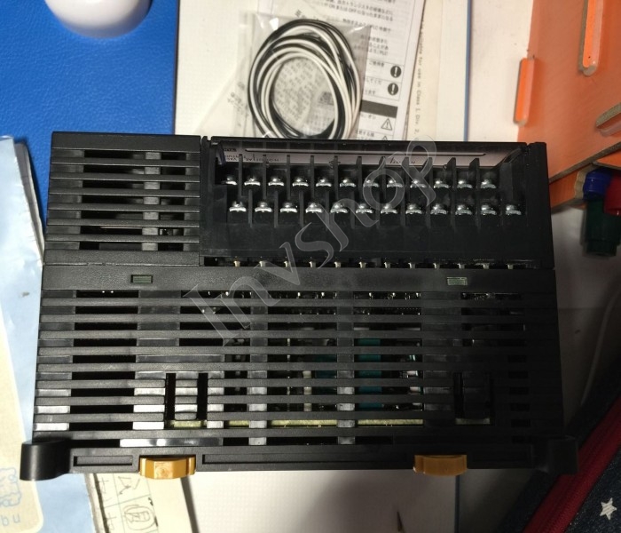 Omron PLC CP1L-M40DR-A programmable controller