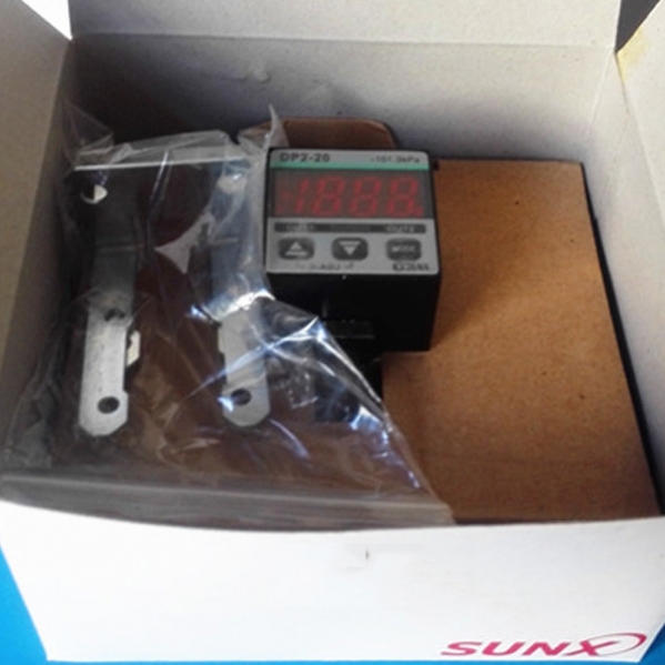 new SUNX DP2-22Z Pressure sensor
