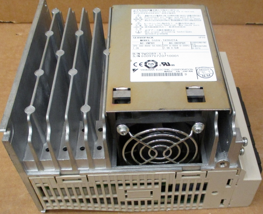 SGDV-1R9D01A Yaskawa servo drive