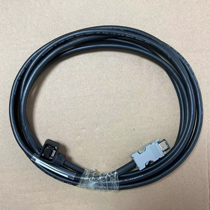 8W6 SERVO-ENCODER-KABEL JZSP-CSP21-03-EE Zuverlässig auf Lager Goldlieferant