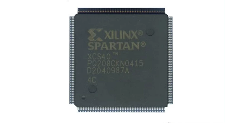 XCS40XL-4 PQG208 C Integrated electronic chip