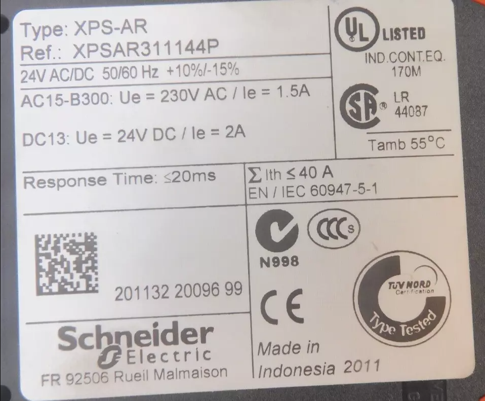 XPSAR311144P  Schneider safety relay