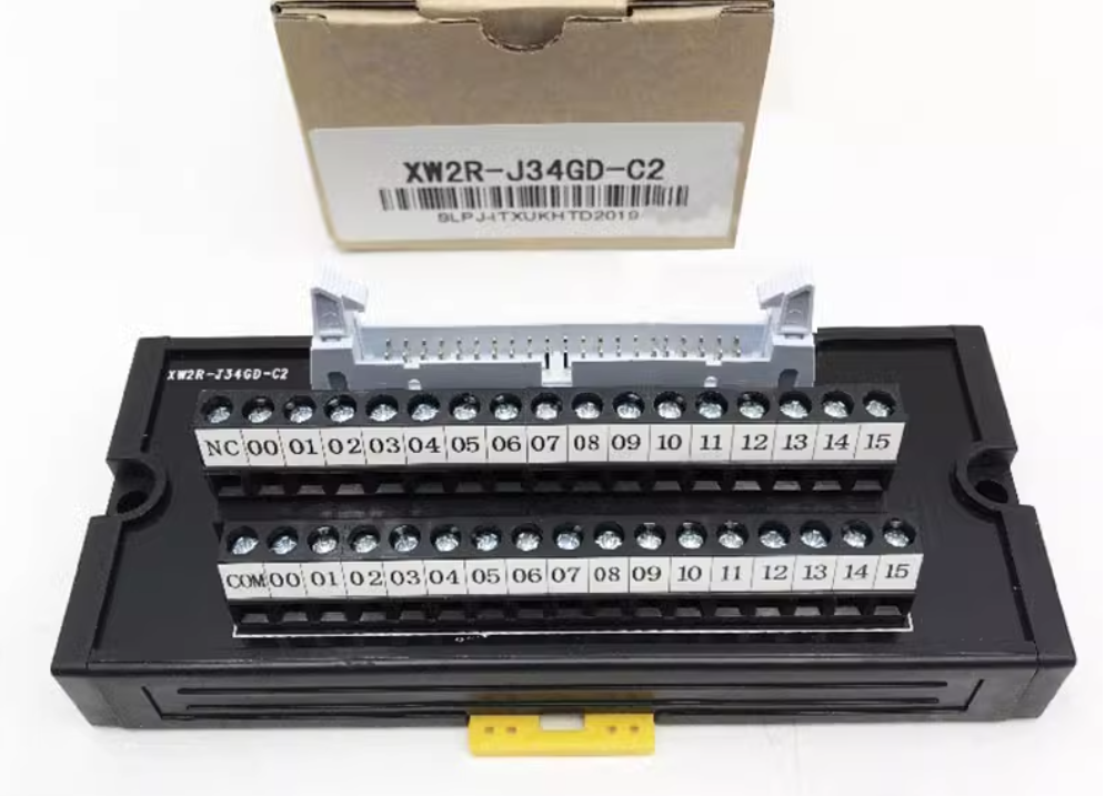 XW2R-J34GD-C1 Omron connector terminal block