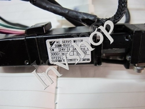 Yaskawa SGMM-B5CF13 servo motor