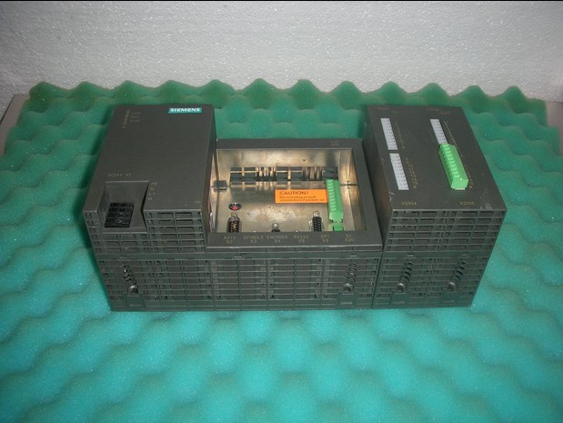 SIEMENS servo drive 6FC5510-0BA00-0AA0 + 6FC5511-0CA00-0AA0